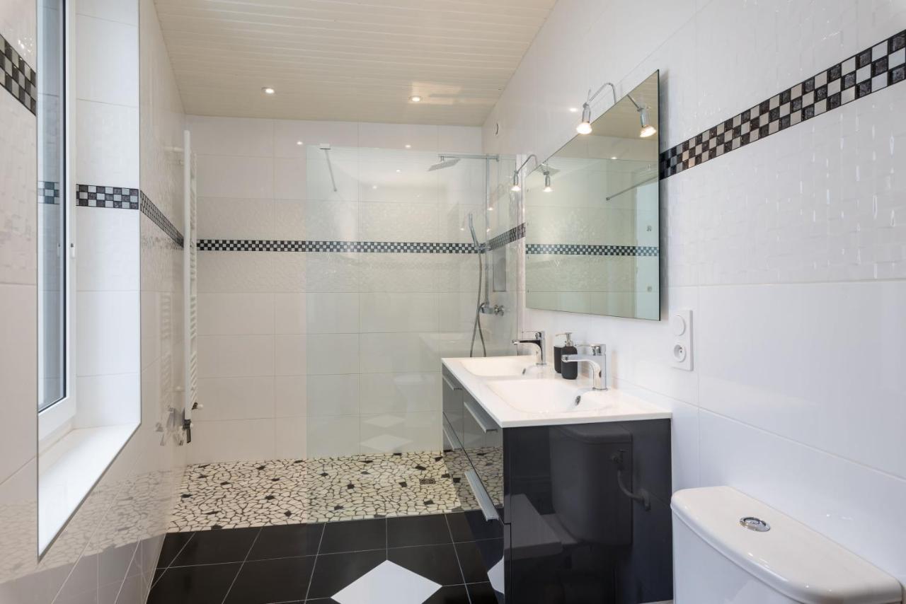 La Villa Sassolini Avec Jacuzzi 里昂 外观 照片