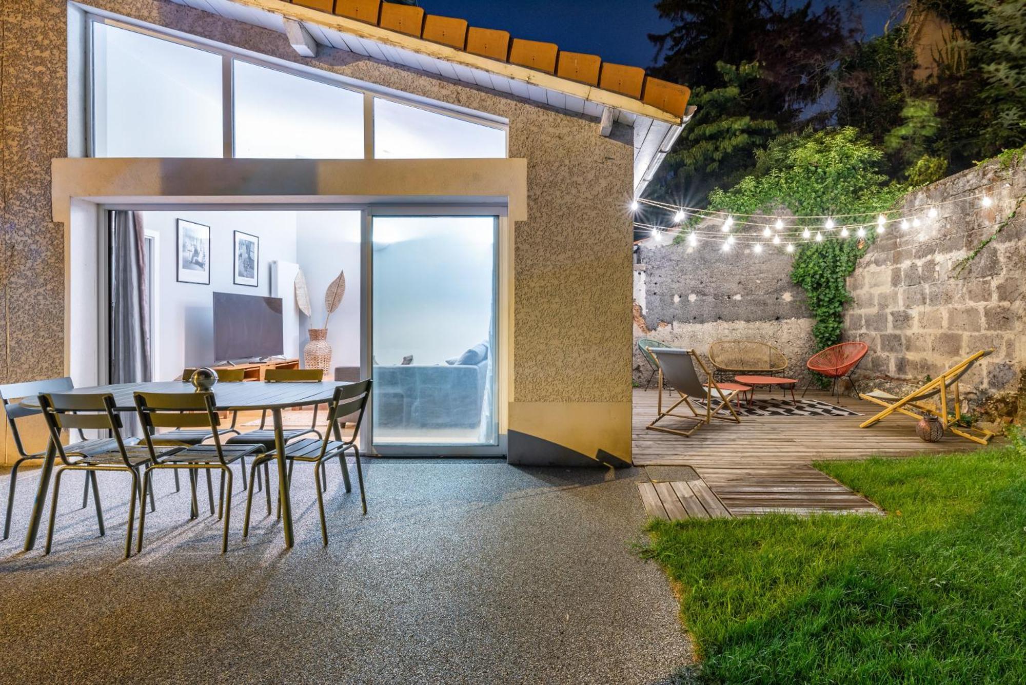 La Villa Sassolini Avec Jacuzzi 里昂 外观 照片
