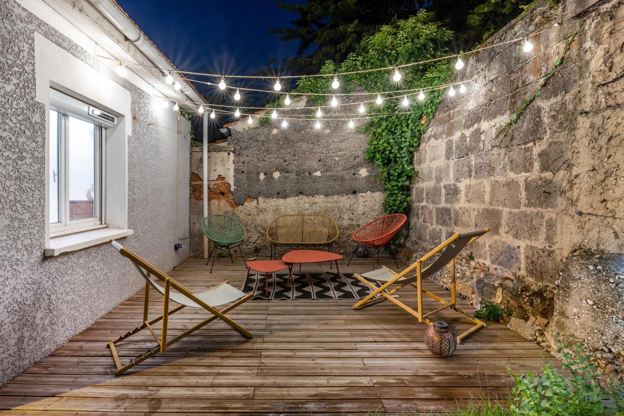 La Villa Sassolini Avec Jacuzzi 里昂 外观 照片